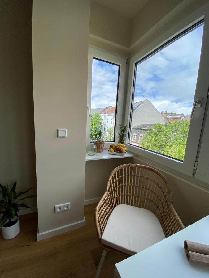 Himmelbett-studio über Düsseldorf, Neu