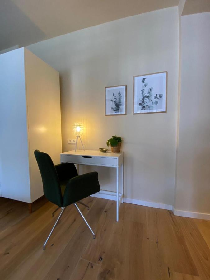 Himmelbett-studio über Düsseldorf, Neu