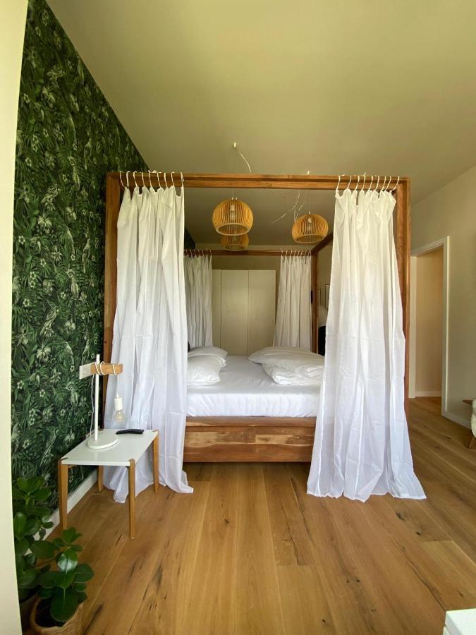 Himmelbett-studio über Düsseldorf, Neu *