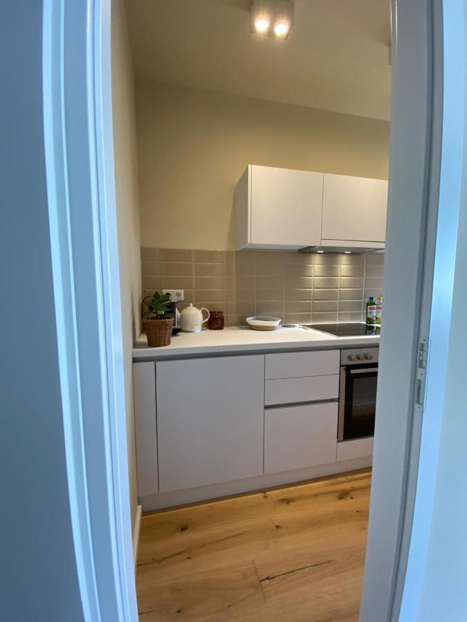 Himmelbett-studio über Düsseldorf, Neu Düsseldorf