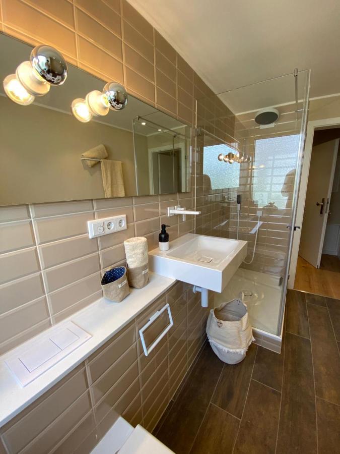 Himmelbett-studio über Düsseldorf, Neu Apartment Düsseldorf