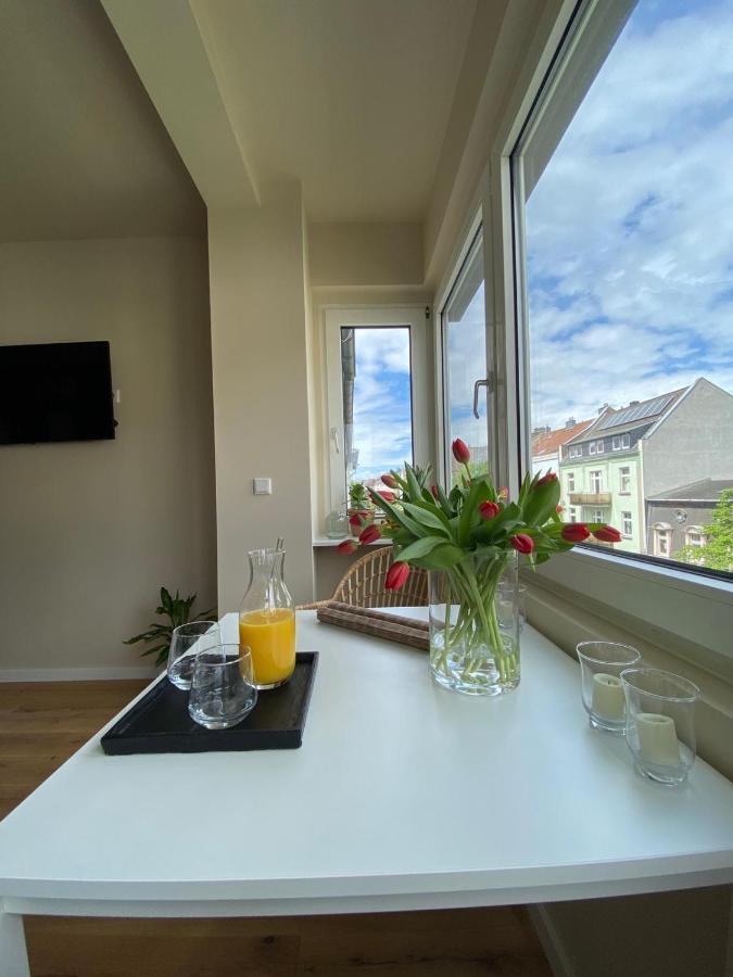 Himmelbett-studio über Düsseldorf, Neu Apartment