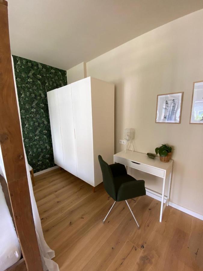 Apartment Himmelbett-studio über Düsseldorf, Neu Düsseldorf