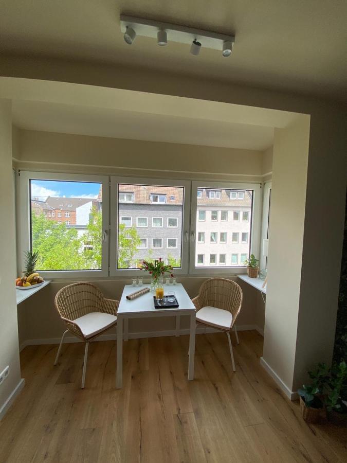 Himmelbett-studio über Düsseldorf, Neu